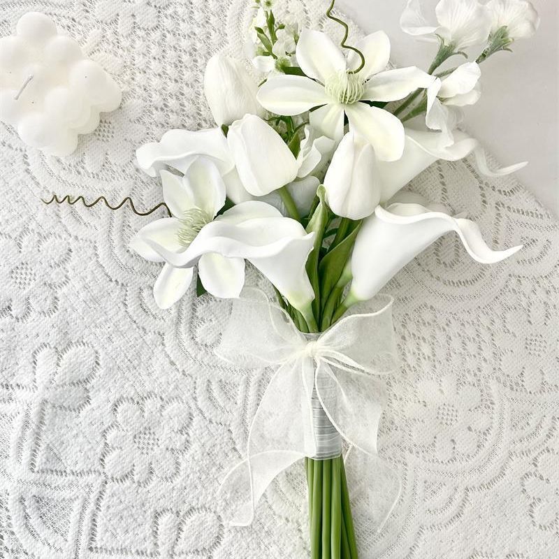 Hand Bouquet White Tulip