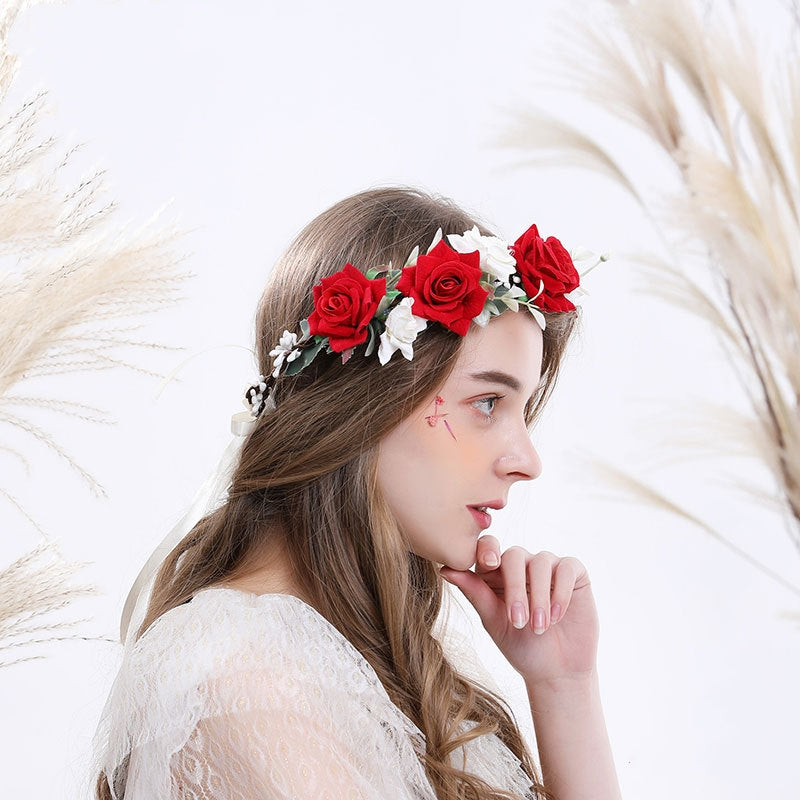 Couronne de mariée avec roses rouges et blanches