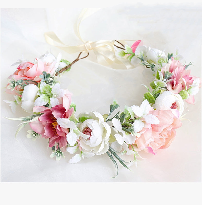 Coiffe de couronne de mariée pivoines roses et camélias