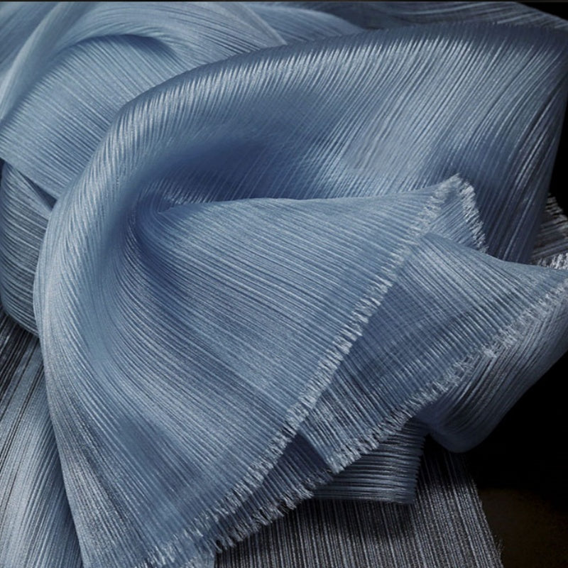 Tissu de style de robe de mariée à texture plissée brillante bleu clair