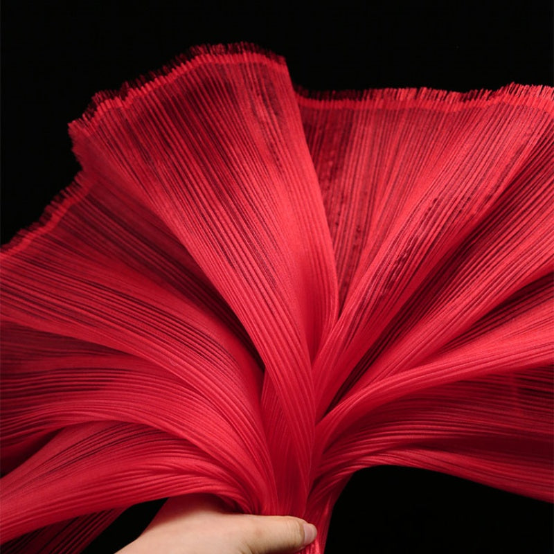 Tissu de style de robe de mariée à texture plissée brillante grand rouge