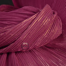 Rose violet or chaud estampage rides plissage Texture tissu décoration de mariage