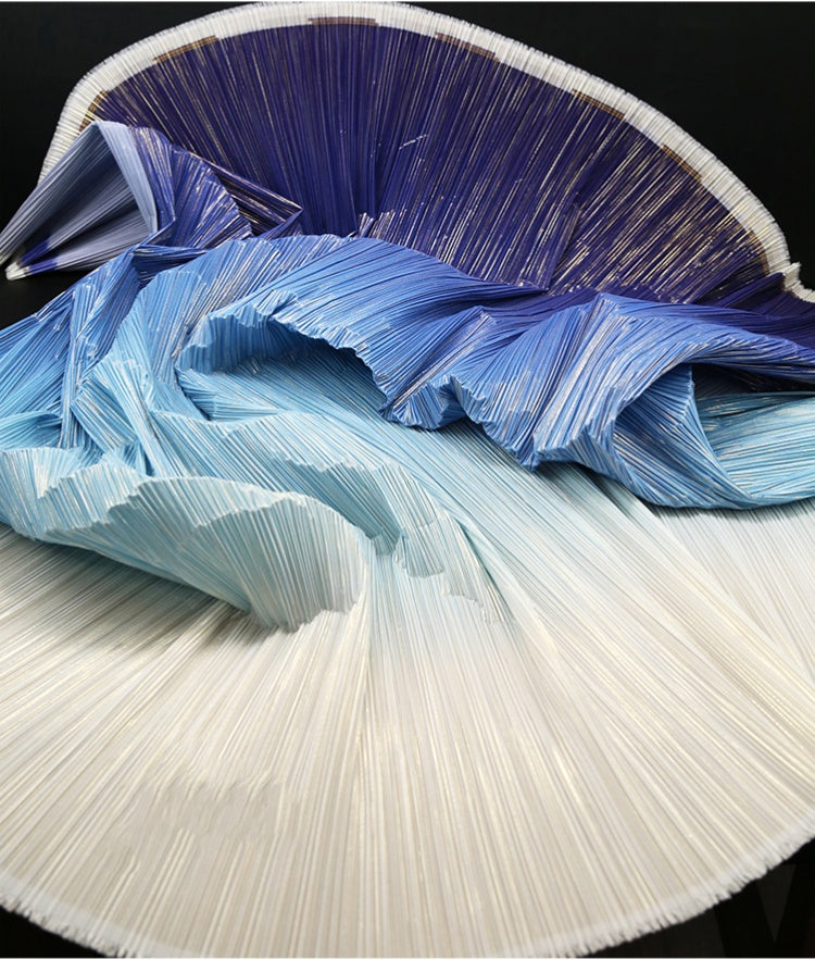 Tissu à texture plissée et dégradé blanc bleu or chaud, décoration de mariage