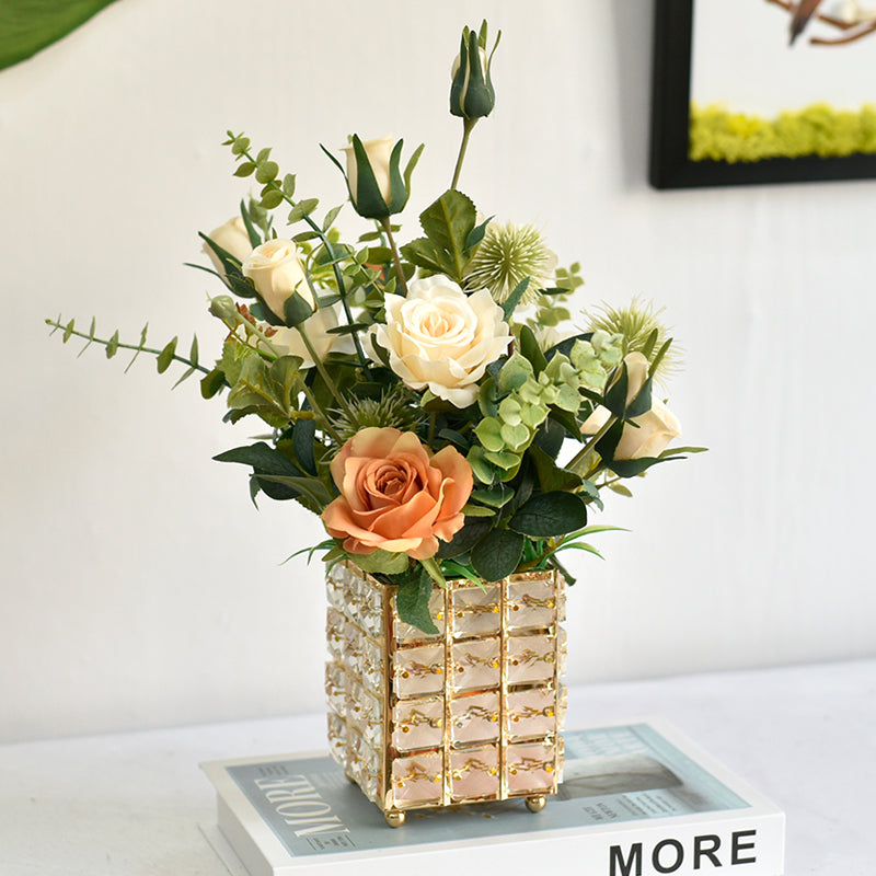 Flowerva Élégance florale dans un panier décoratif