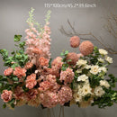 Arrangement de luxe avec hortensia rose, palmier, jacinthe, fleurs de mariage, arrangement au sol