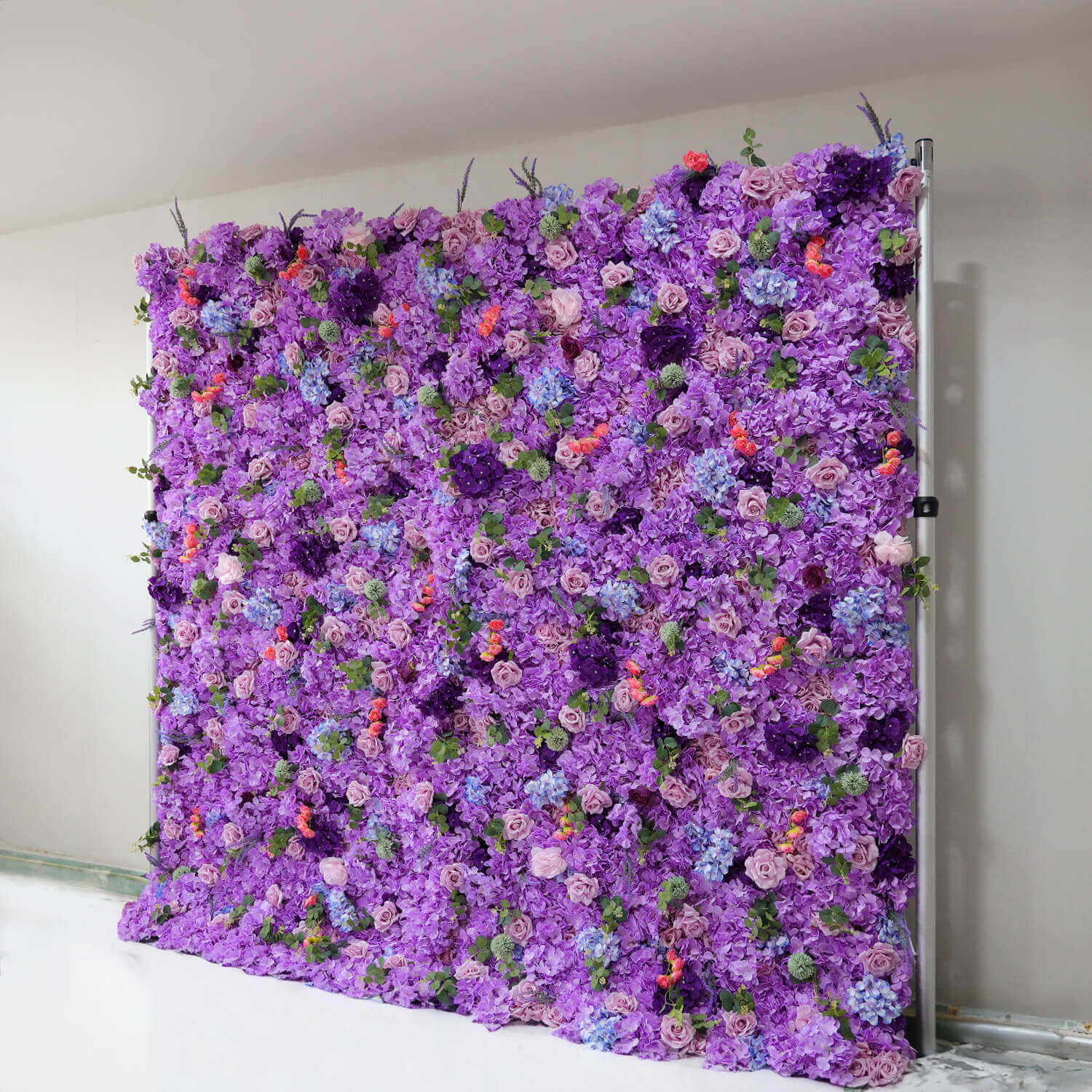 Flowerva Regal Purple Décoration murale florale élégante