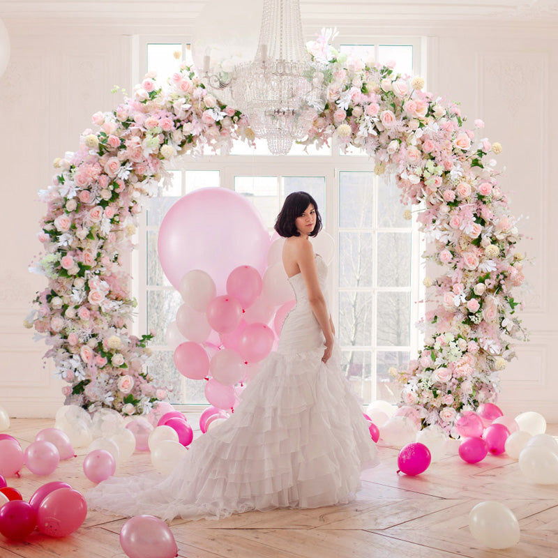 Décor de scène de mariage floral en arc rose Flowerva